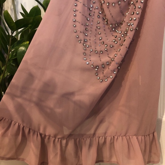 Sleeveless Blouse - Picture 4 of 4